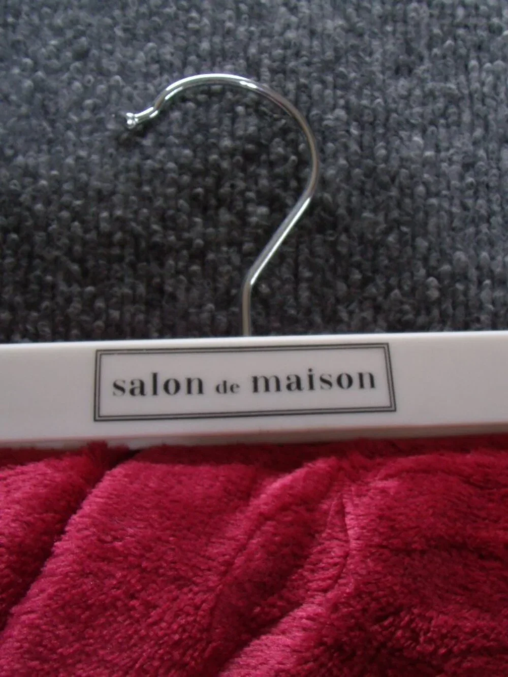 Salon de maison 50x60 super soft maroon throw blanket